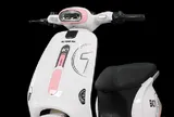 Cận cảnh mẫu xe điện 'quốc dân' mới giá chỉ 13,5 triệu đồng: Pin chạy 100 km/lần sạc, thiết kế thanh lịch hút giới trẻ