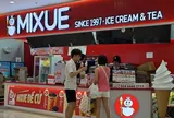 Café Amazon rời Việt Nam, trà sữa Mixue âm thầm giảm số cửa hàng