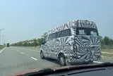 Mẫu minibus chưa rõ danh tính xuất hiện tại Việt Nam, dân mạng phát hiện chi tiết đáng chú ý