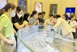 Giá vàng giảm còn 163 triệu đồng/lượng