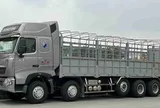 Phát hiện xe tải màu xám lạ, công an Việt Nam lập tức theo dõi giám sát và kiểm tra