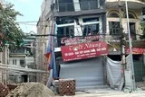 Đào móng khiến nhà hàng xóm nứt toác, nguy cơ sập đổ