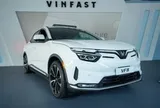 Chênh 180 triệu đồng, VinFast VF 8 Plus và VF 8 Eco có khác biệt gì?