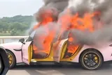 Lửa bao trùm chiếc xe điện gây sốt thị trường giữa cây cầu lớn, nhưng dữ liệu hệ thống lại tiết lộ một sự thật bất ngờ