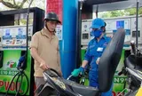 Giá xăng dầu tiếp tục giảm, có loại giảm gần 1.700 đồng/lít