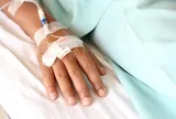 Lén cho con ăn xôi trước giờ mổ vì sợ "đuối sức", bé 10 tuổi suýt nguy kịch