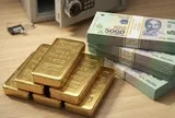 Mua vàng bây giờ hay gửi tiết kiệm có lợi hơn?