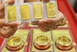 Giá vàng Việt Nam 'vượt mặt' thế giới