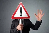 Nhà đầu tư chú ý: Hơn 1,2 tỷ cổ phiếu có thể phải rời sàn
