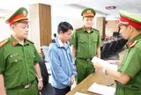 Bắt cựu chuyên viên phòng giáo dục huyện vi phạm đấu thầu, gây thiệt hại hơn 1,7 tỉ đồng