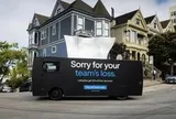 Uber lái cả hộp khăn giấy đến an ủi fan đội bị loại tại World Cup