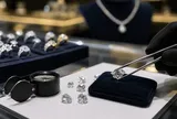 SJC trả luôn tiền thu mua vàng, nhưng kim cương vẫn cần thêm thời gian