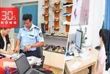 Bản tin 30s nóng: Bên trong xưởng nghi làm giày giả mạo thương hiệu lớn; Núp bóng phòng khám ‘vẽ bệnh’ lừa tiền