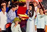 Trao di vật liệt sĩ Huỳnh Văn Quên cho gia đình ở Vàm Cỏ, hài cốt tìm thấy là anh 'Hai Quên'