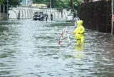 Dự báo Hà Nội mưa dông, Nam Bộ mưa lớn chiều tối nay