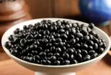 Ăn đậu đen mỗi ngày để "bổ thận", người đàn ông 47 tuổi bất ngờ khi đi khám