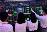 Hàng tỷ USD chờ đổ vào chứng khoán Việt Nam, loạt cổ phiếu được dự báo hút tiền mạnh
