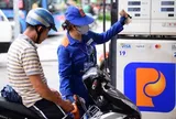 Đồng loạt tăng giá xăng dầu, dầu diesel thêm hơn 1.300 đồng/lít