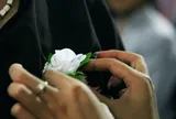 10 năm cài hoa hồng trắng, nhớ mẹ cả đời mặc áo vá, nhường củ khoai ngon cho con