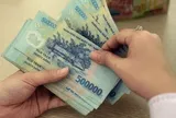 Mỗi Đảng viên được nhận tiền thưởng 5.060.000 đồng cùng Huy hiệu, ai thuộc nhóm đối tượng được hưởng?