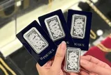 Giá bạc ngày 31/8 tại Phú Quý, DOJI, Bảo Tín Mạnh Hải, Sacombank giảm bao nhiêu?