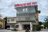 Chứng chỉ tiếng Anh được bộ công nhận nhưng Trường đại học Nghệ thuật vẫn lắc, làm sinh viên hoang mang