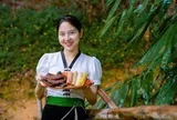 Trước khi biến mất khỏi MXH, Huyền Huho từng đứng sau hệ sinh thái 'khủng': Bán thịt trâu gác bếp, dầu gội, đồ ăn vặt… thu 60 tỷ đồng/năm