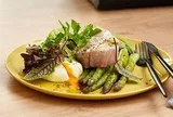 Cá hồi chỉ đứng thứ ba, loại cá quen thuộc này mới giàu protein nhất