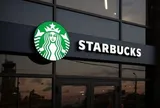 Không cho khách trả tiền mặt, Starbucks nói gì?