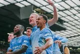 Haaland là cơn ác mộng của Man United, 10 người Man City 'đánh sập' Old Trafford