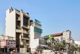 Nhà phố 7 tầng ngập tràn ánh sáng và cây xanh