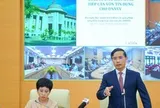 Không chỉ giảm lãi suất, các TCTD còn đang tích cực đổi mới phương thức cho vay, đơn giản hóa thủ tục