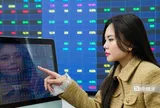 VN-Index hướng tới tuần nâng hạng: Dòng tiền cải thiện, áp lực bán còn lớn