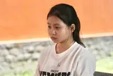 ‘Xin mẹ ráng nuôi con học’, nữ sinh mồ côi làm xưởng nhang từ lớp 10, vào đại học bằng tiền mẹ vay