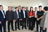 Nhà máy 7.300 tỷ đồng ở quê nhà tỷ phú Phạm Nhật Vượng đón đoàn đại biểu cấp cao nước Lào