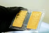 Giá vàng ‘sập’ mạnh sau 1 tháng