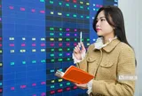 VN-Index giằng co, nhóm dầu khí được kỳ vọng tăng trưởng quý III/2026