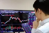 Chứng khoán tháng 10 từng xuất hiện những cú giảm sâu, nhóm cổ phiếu nào thường chịu áp lực lớn nhất?