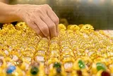 Giá vàng hôm nay 16-10: Vàng thế giới vượt 4.150 USD, giằng co chưa dứt