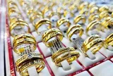 Giá vàng hôm nay (26/10): Tiếp tục suy yếu, chuyên gia và nhà đầu tư bất đồng dự báo