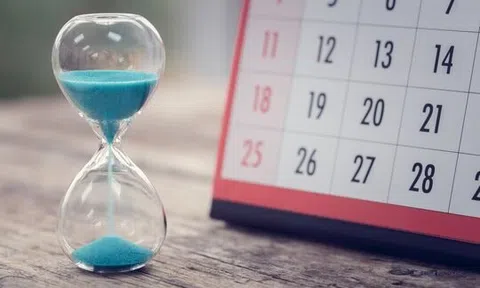 Cổ đông Nhà nước hé lộ “deadline” thoái vốn, một cổ phiếu bảo hiểm “bốc đầu” lập đỉnh mới