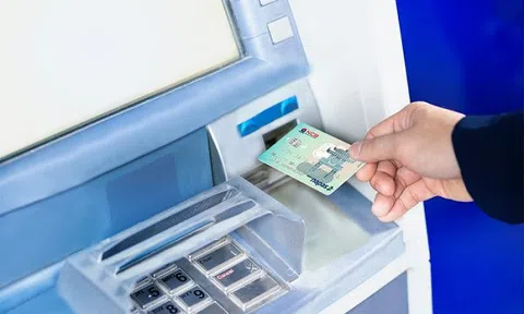 Giao dịch trên ATM ngân hàng thấp kỷ lục