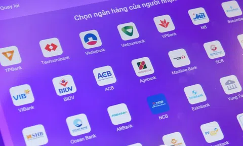 Gần Tết, app ngân hàng thi nhau bận 'bảo trì' đột xuất