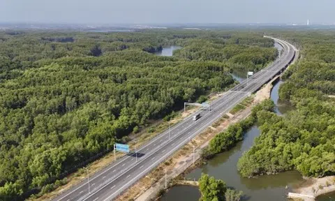 Thêm gần 33 km cao tốc Bến Lức - Long Thành được đưa vào khai thác dịp 30/4