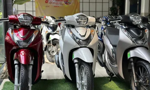 Giá xe Honda SH Mode tháng 2/2025: Cao hơn giá đề xuất cả chục triệu đồng