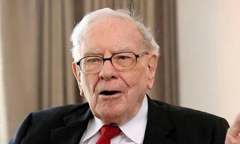 Tích trữ 300 tỷ USD tiền mặt, Warren Buffett đang toan tính gì?