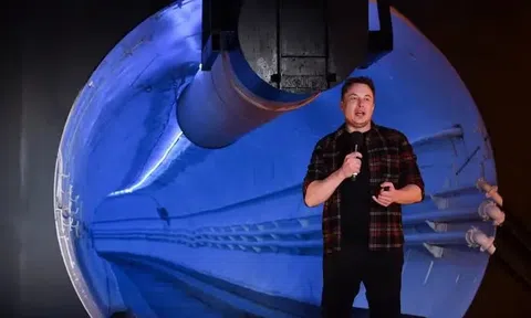 Elon Musk bắt tay đào "lỗ giun" không có điểm mù dưới lòng Dubai: Tự tin sống khỏe cả khi có chiến tranh