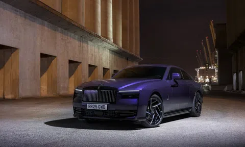 Rolls-Royce Spectre Black Badge chốt giá từ gần 20,6 tỷ, thành xe điện đắt nhất Việt Nam, hơn bản thường 2,6 tỷ nhờ một số điểm khác biệt