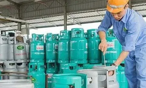 Giá gas bán lẻ trong nước tiếp tục giảm