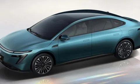Mẫu sedan hạng D mới của Nissan gia nhập thị trường: Giá chỉ hơn 400 triệu đồng, trang bị tối tân hơn Toyota Camry